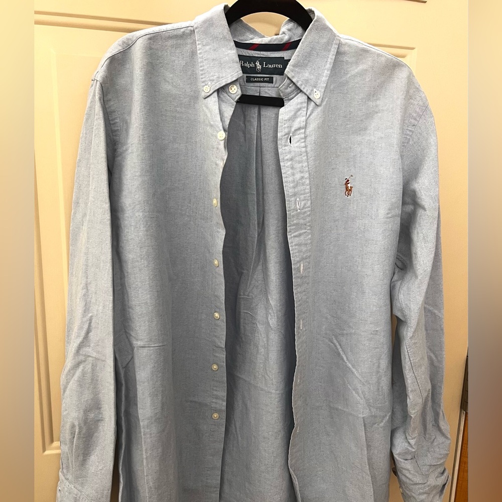 Polo Ralph Lauren 
Oxford button up shirt
%100 cotton